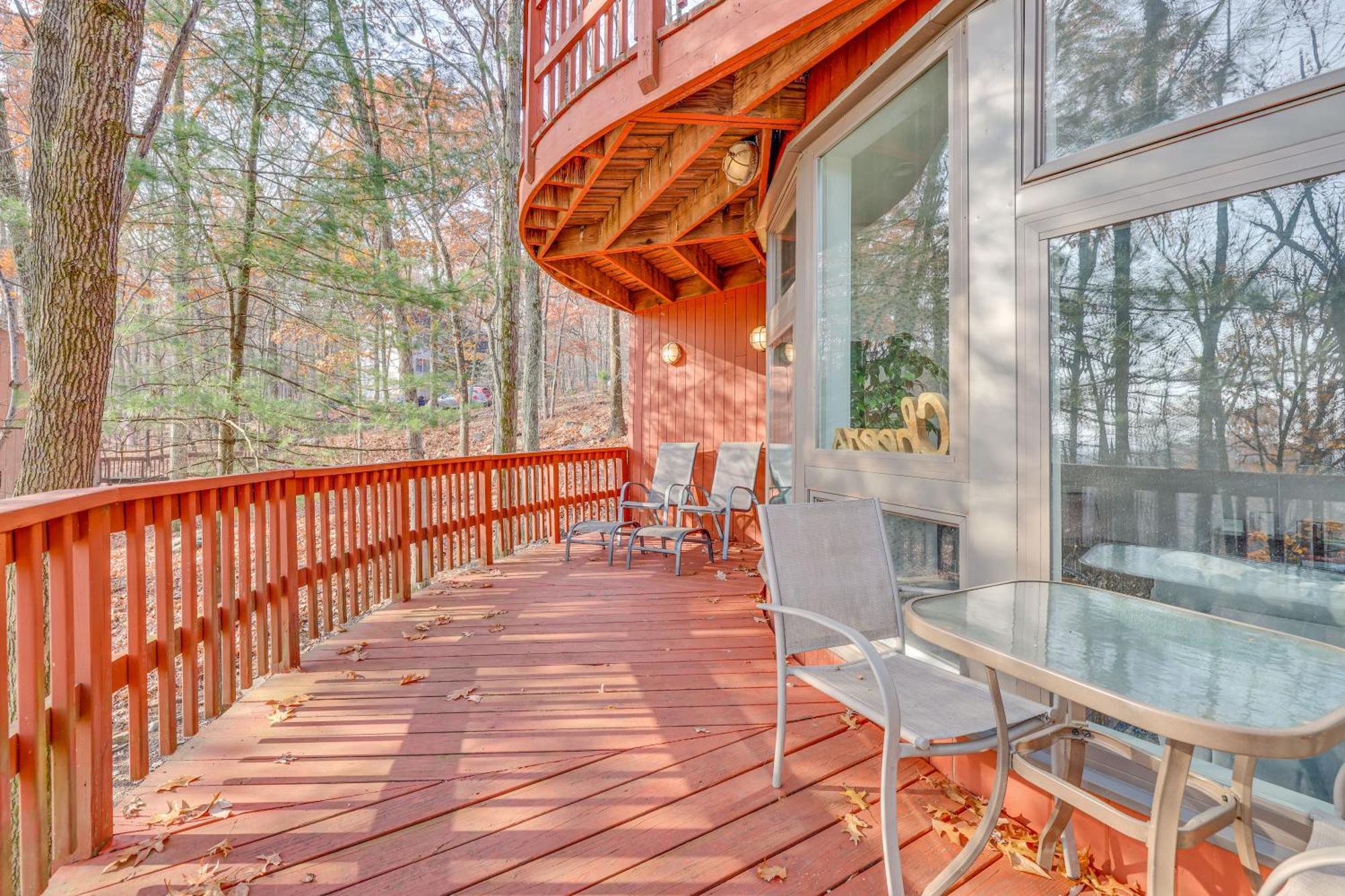 Unique Roundhouse: Hot Tub-Game Room-Firepit&More! Bushkill Exterior photo